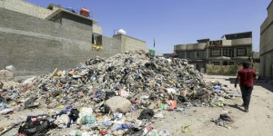 Bagdad noyé dans les déchets malgré des icônes sacrées