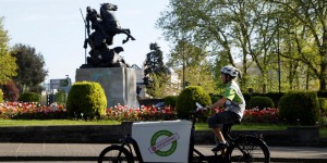 ​En ville, le vélo cargo livre plus vite que la camionnette