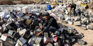 À Gaza, les piles et batteries usagées tuent aussi