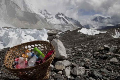Les alpinistes chargés de nettoyer l’Everest