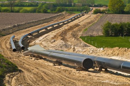 Les premiers ministres veulent accélérer la construction des pipelines