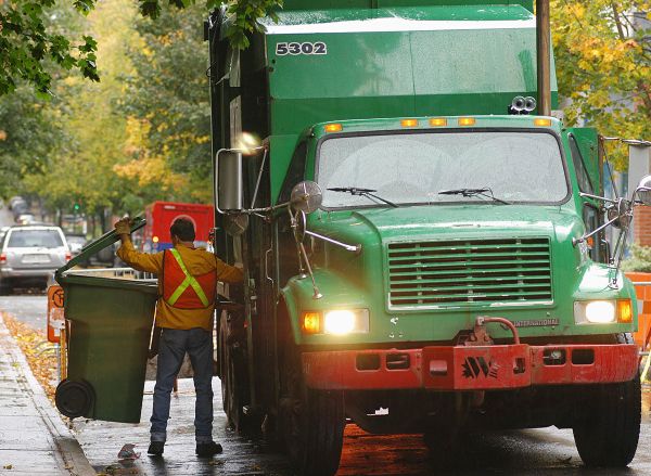 Recyc-Québec et Éco Entreprises Québec promettent des solutions à la crise du recyclage
