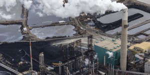 La France appelle le Canada à renoncer à exploiter ses énergies fossiles