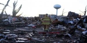 EN IMAGES. Illinois : scènes de désolation après le passage des tornades