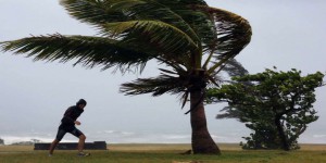 EN IMAGES. Le cyclone Bejisa touche La Réunion
