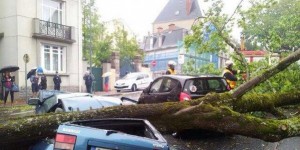 Orages : un mort dans l'Aveyron, 40 000 foyers privés d'électricité