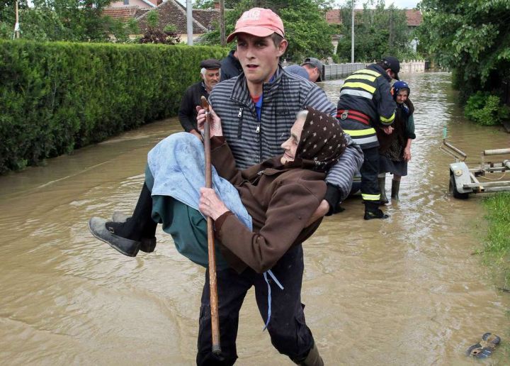 VIDEO. Bosnie-Serbie : au moins 30 morts dans les pires inondations depuis un siècle