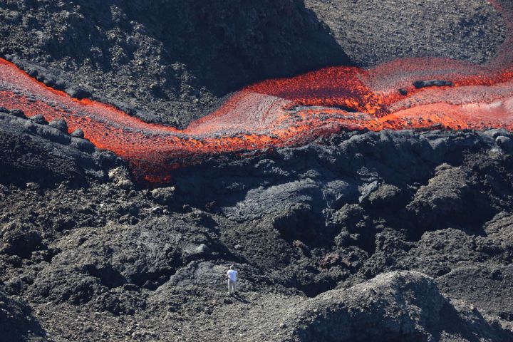 La Réunion : le volcan du Piton de la Fournaise se réveille