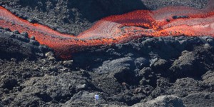 La Réunion : le volcan du Piton de la Fournaise se réveille