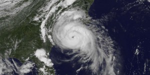 Etats-Unis : l'ouragan Arthur touche terre en Caroline du Nord