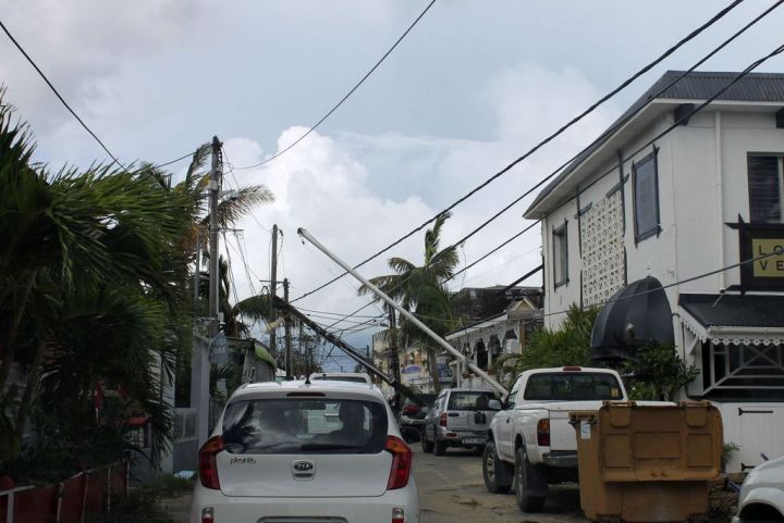 EN IMAGES. Le cyclone Gonzalo balaie Saint-Barth' et Saint-Martin 