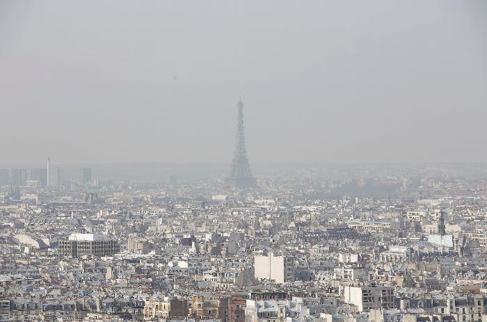 Paris : la pollution aussi nocive que le tabagisme passif