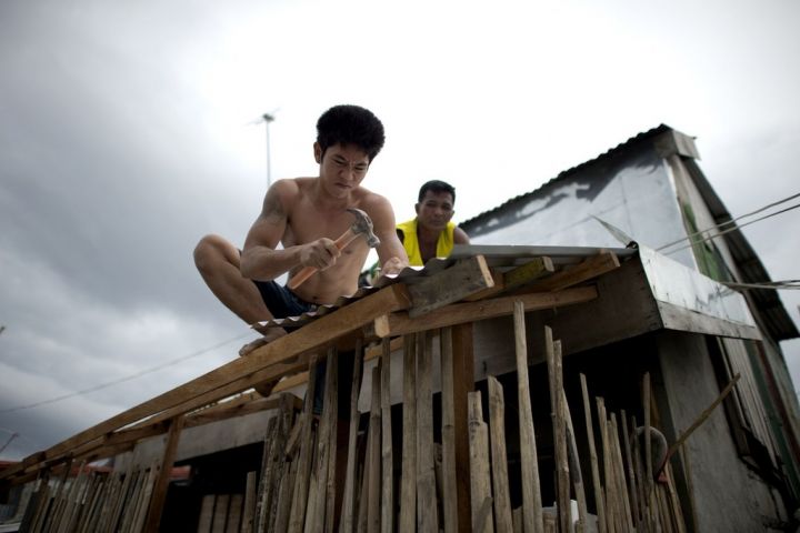 VIDEOS. Philippines : Manille attend la tempête Hagupit qui a fait deux morts