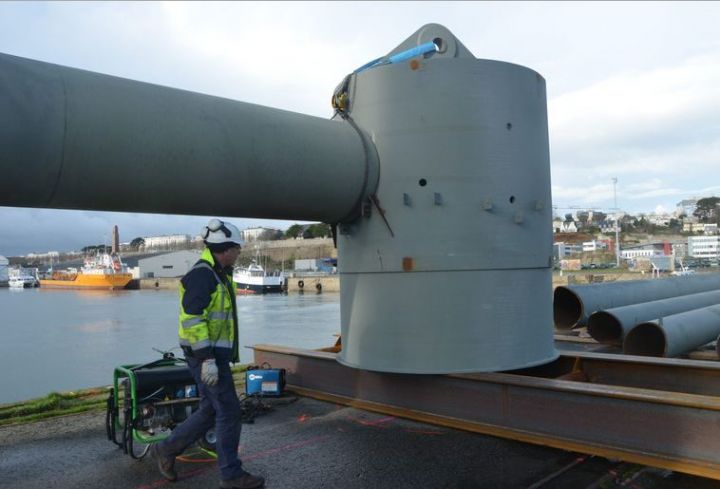 Brest : l'assemblage de l'hydrolienne géante est lancé