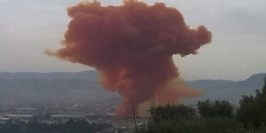 Barcelone : de la fumée toxique s'échappe d'une usine après une explosion