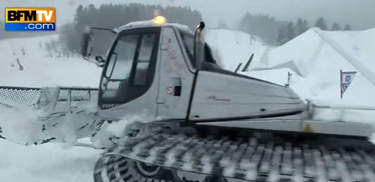 Pyrénées : les routes des stations toujours bloquées par la neige
