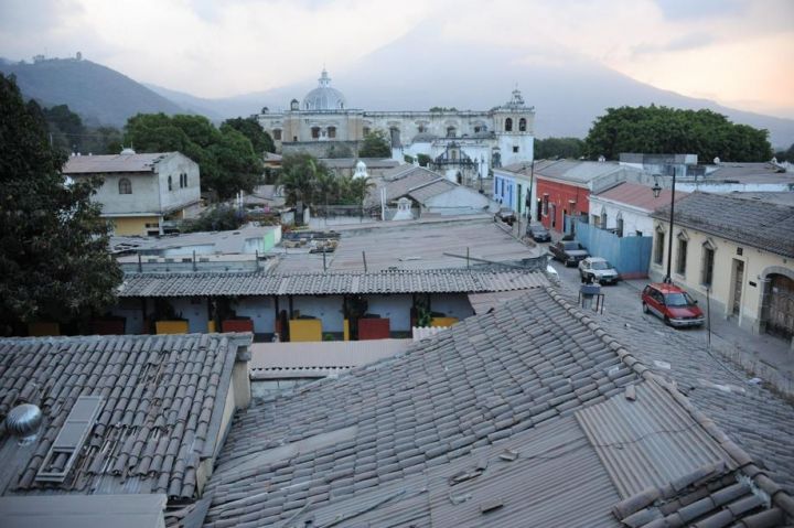 VIDEO. Guatemala : le volcan Fuego en éruption, plusieurs villes sous les cendres