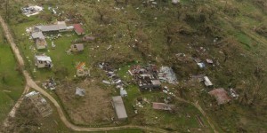 EN IMAGES. Vanuatu : les ravages du cyclone Pam vus du ciel
