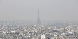 VIDEO. Pollution à Paris : Duflot étrille le gouvernement, Royal réplique  