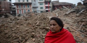 VIDEOS. Séisme au Népal : plus de 4 300 morts recensés