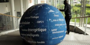 Climat: la conférence de Paris sponsorisée par des entreprises vivement critiquées par les ONG