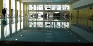 Paris : portrait d'une piscine où l'on nage durable...