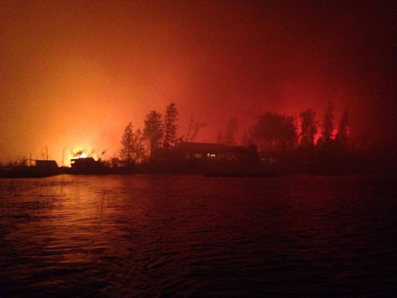 Canada : l'ouest ravagé par 118 feux de forêts, 13 000 personnes évacuées