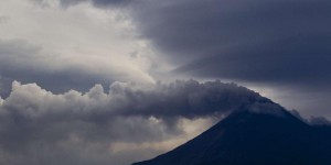 Mexique : des centaines d'évacuations suite à l'éruption du volcan Colima