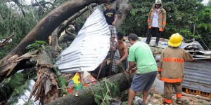 Philippines : le typhon Koppu fait deux morts et déverse ses pluies torrentielles