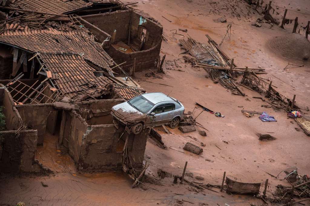 Coulée de boue au Brésil : 500 personnes secourues dans le village englouti