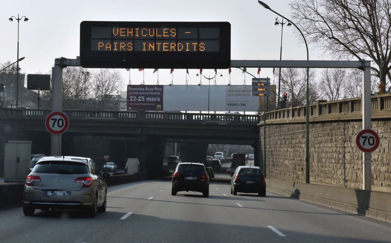 VIDEOS. Pollution en Ile-de-France : la circulation alternée bientôt «automatique»
