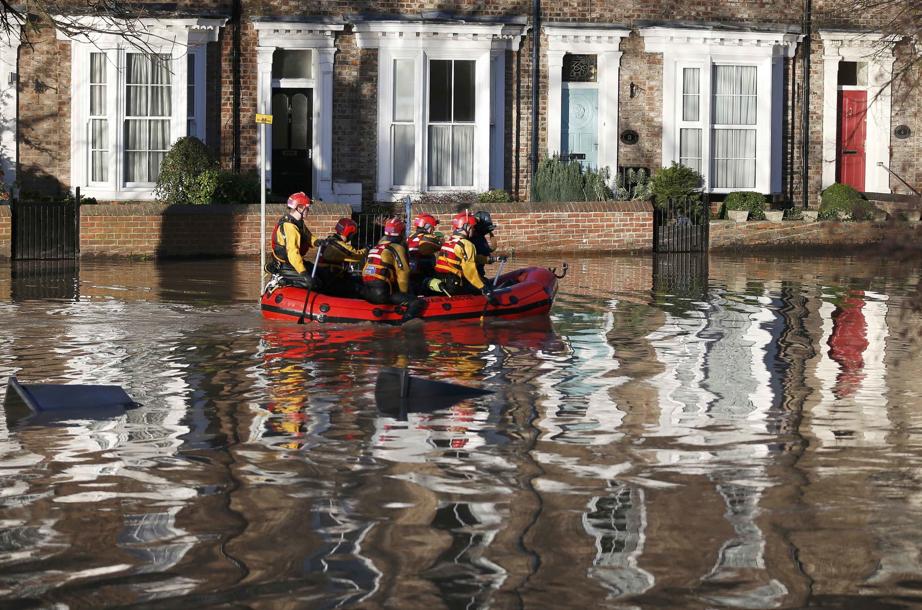 EN IMAGES. Pluies torrentielles et inondations en Angleterre