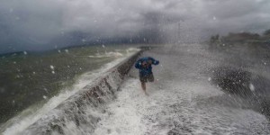 Philippines : le typhon Melor a fait au moins trois morts