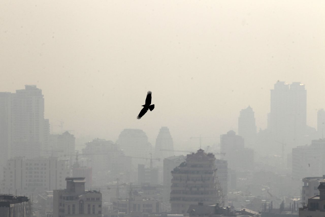 Forte pollution à Téhéran, les habitants invités à rester chez eux