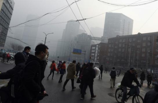 Chine : 179 jours de pollution intense en 2015 à Pékin, un record