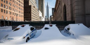 Etats-Unis : 25 morts après le passage de la tempête «Snowzilla» 