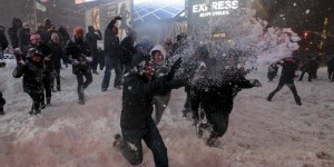EN IMAGES. New York : bataille géante de boules de neige à Times Square