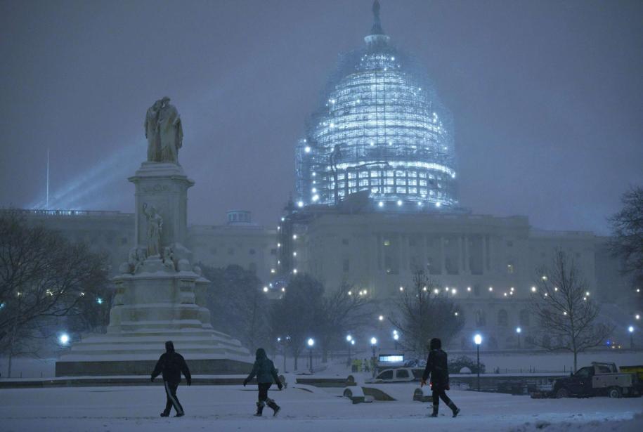 Tempête «Snowzilla» : l'Est des Etats-Unis en alerte, Washington en état d'urgence