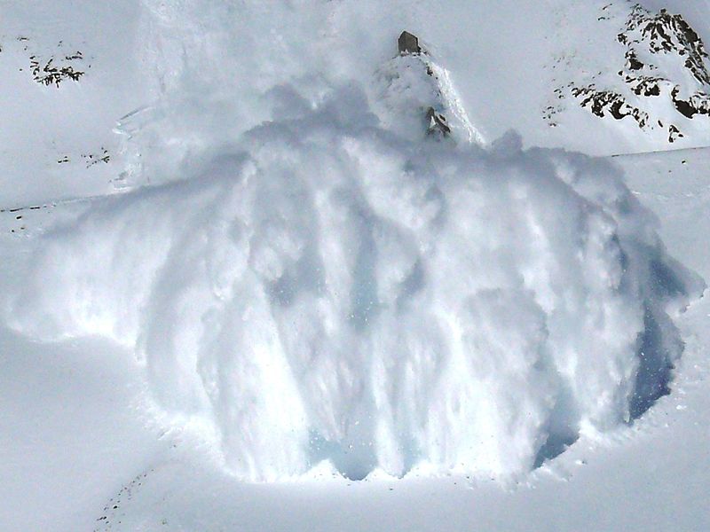 Alerte neige et avalanches sur les Alpes samedi matin