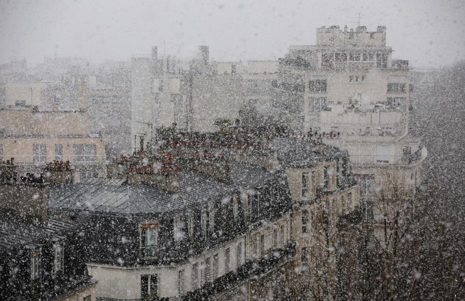 Les premiers gros flocons de neige en Ile-de-France, stars sur Twitter