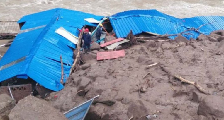 VIDEOS. Coulée de boue en Chine : 34 disparus, 400 secouristes à pied d'oeuvre