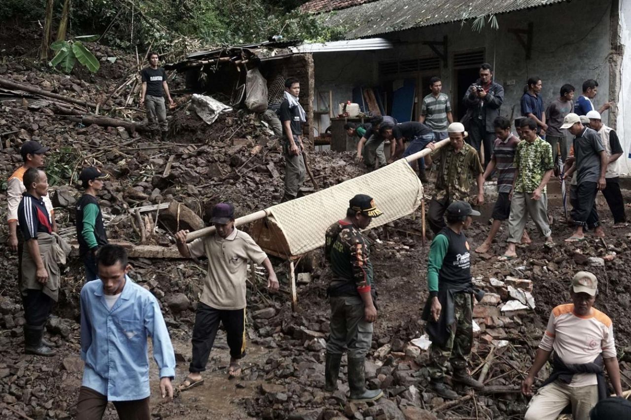 EN IMAGES. Indonésie : inondations et glissements de terrains provoquent 47 morts