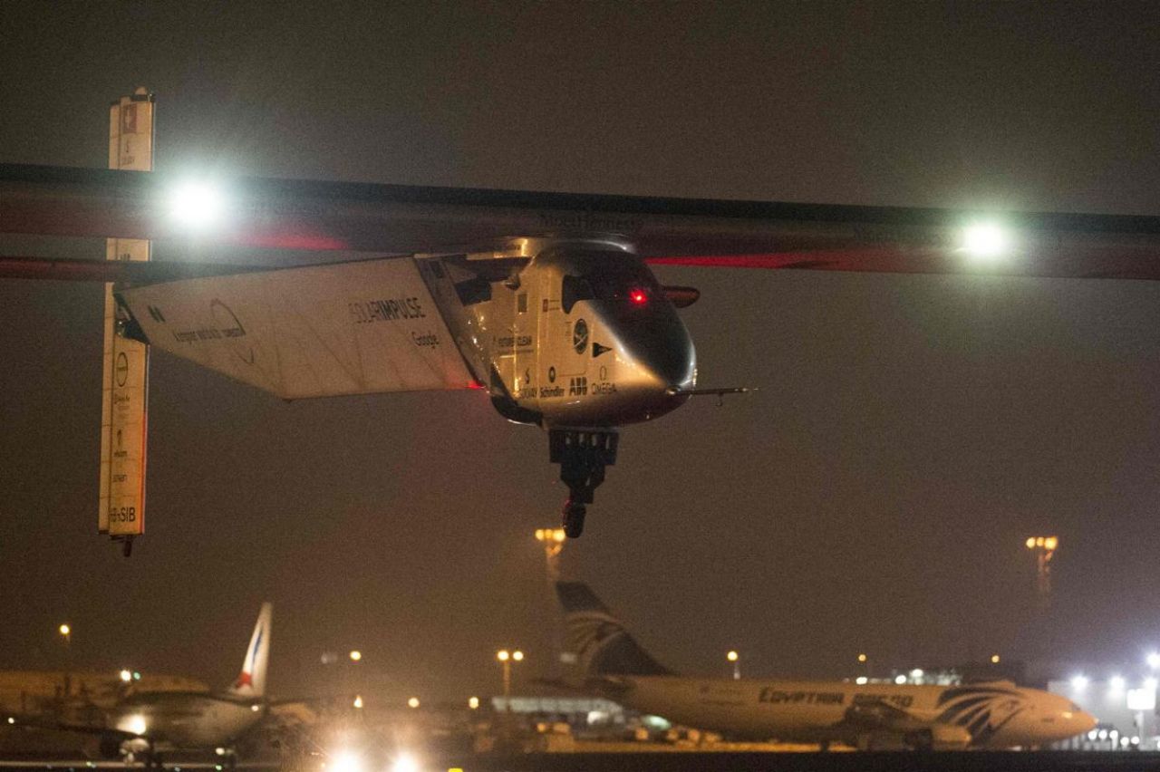 Solar Impulse 2 quitte l'Egypte pour la dernière étape de son tour du monde