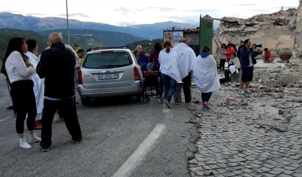 Un fort séisme frappe le centre de l'Italie, plusieurs morts