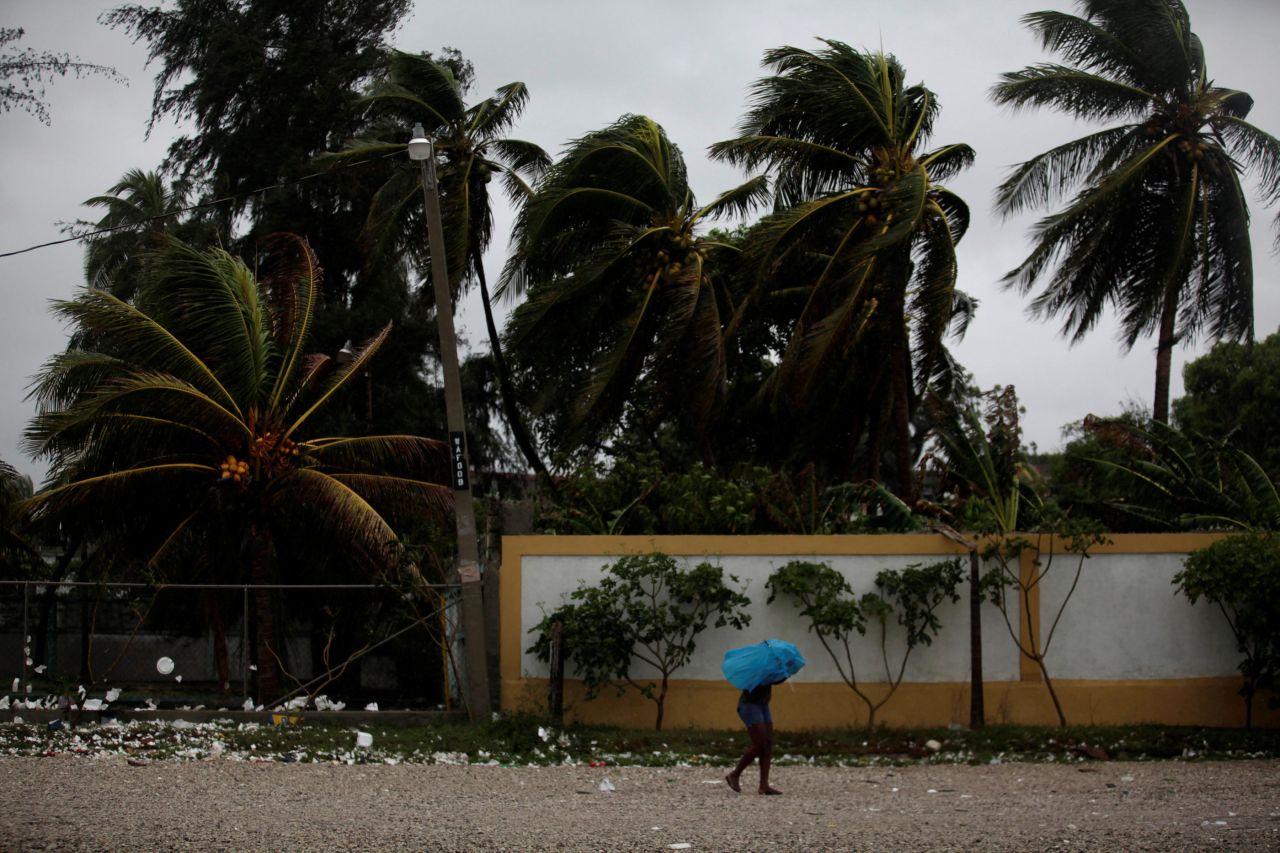 EN IMAGES. Haïti se prépare à affronter Matthew 