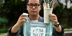En Indonésie, un jeune entrepreneur s'attaque au fléau du plastique