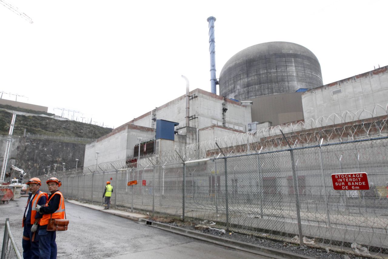 Manche : explosion à la centrale nucléaire de Flamanville, un réacteur arrêté