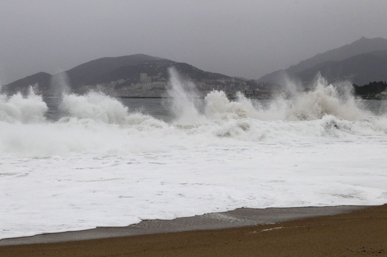 Tempête : la Corse-du-Sud en vigilance orange vagues-submersion