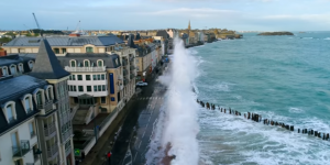 VIDEO. Saint-Malo : les images spectaculaires des fortes vagues vues du ciel