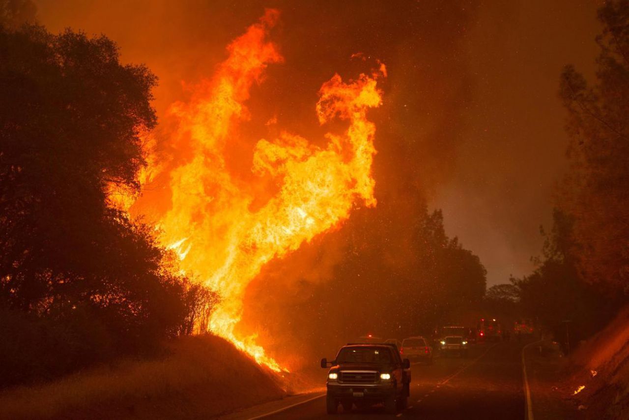 EN IMAGES. Californie : 5.000 pompiers combattent d'impressionnants feux de forêt